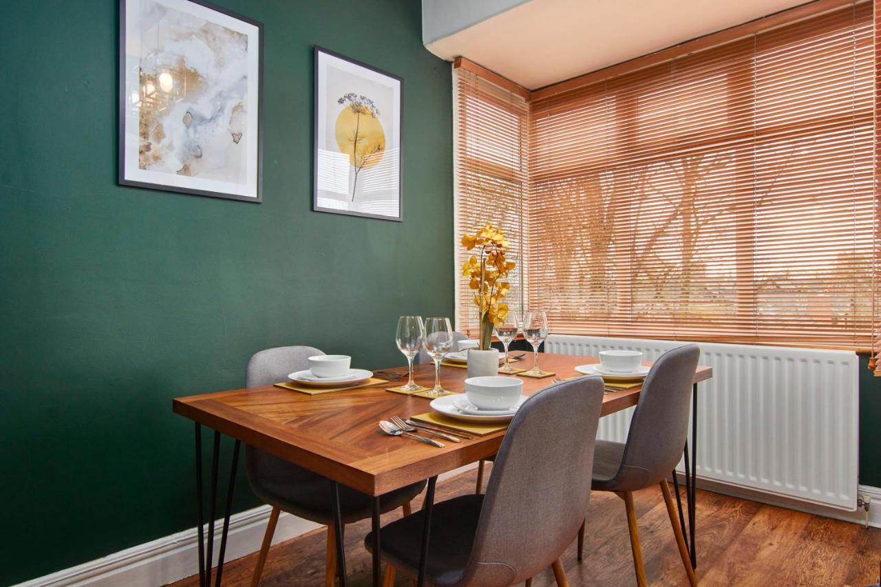 גטשהד Stylish 2 Bedroom Flat - Close To Newcastle City Centre מראה חיצוני תמונה