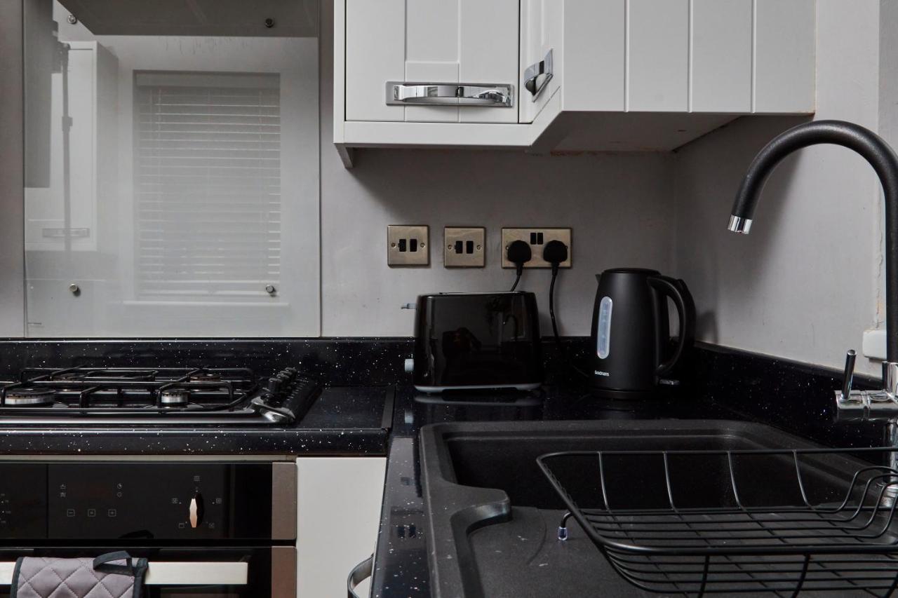 גטשהד Stylish 2 Bedroom Flat - Close To Newcastle City Centre מראה חיצוני תמונה
