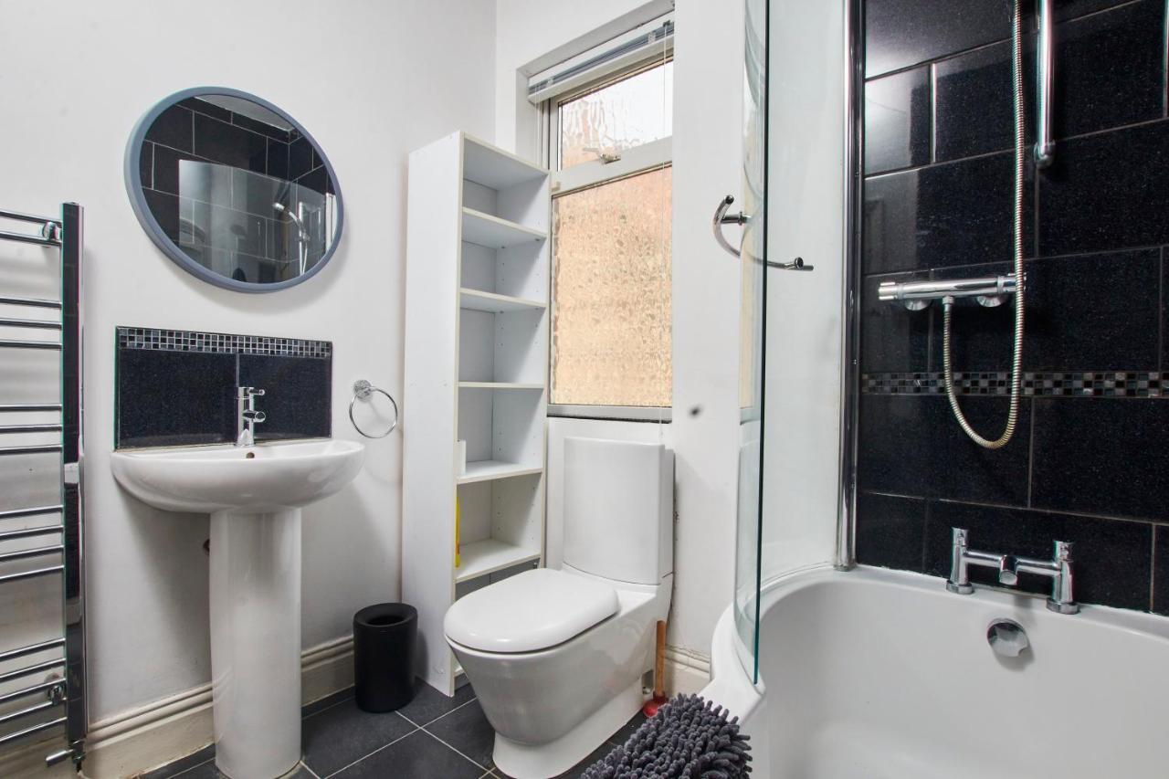 גטשהד Stylish 2 Bedroom Flat - Close To Newcastle City Centre מראה חיצוני תמונה