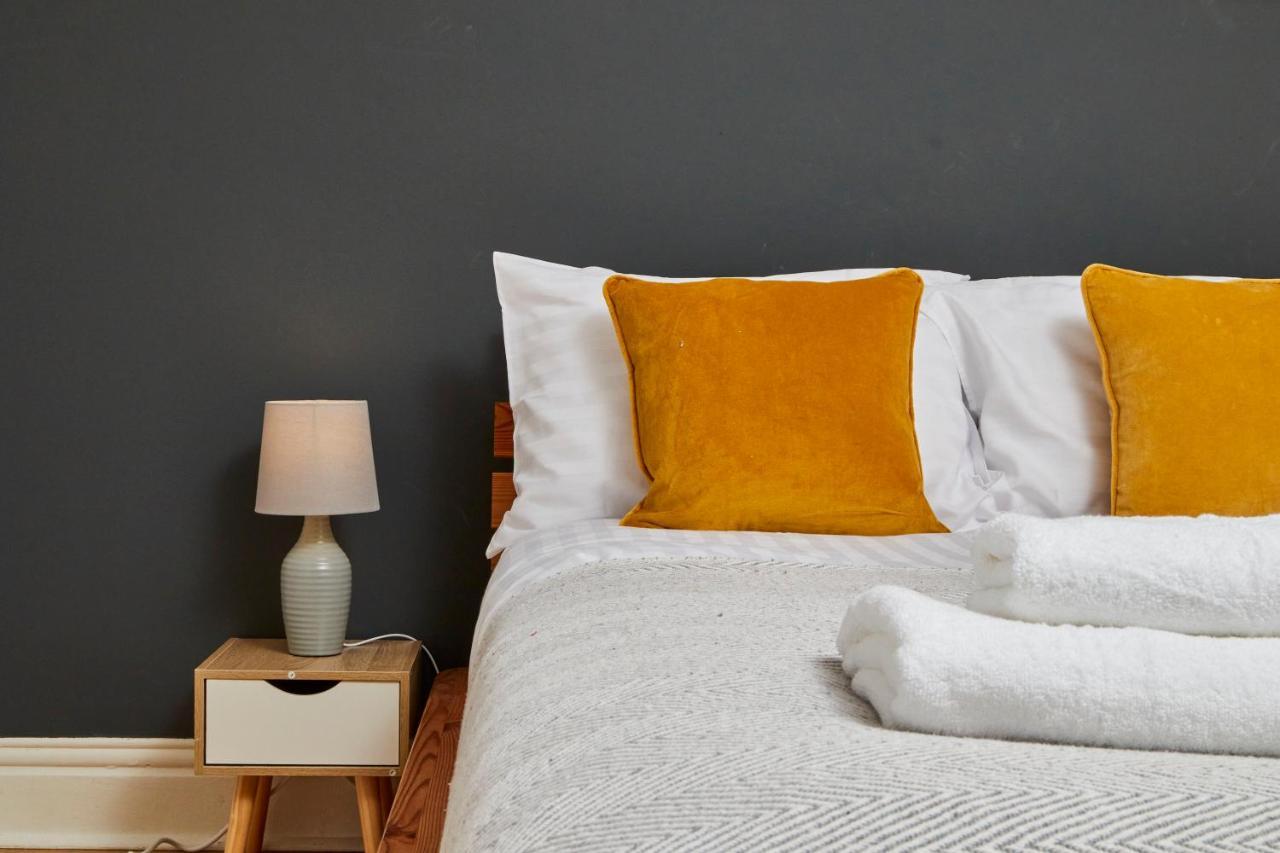 גטשהד Stylish 2 Bedroom Flat - Close To Newcastle City Centre מראה חיצוני תמונה