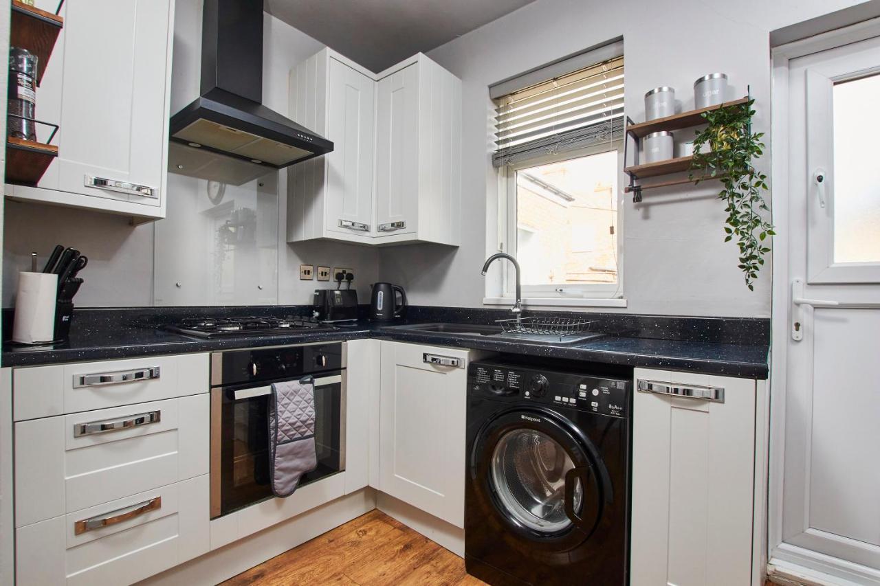 גטשהד Stylish 2 Bedroom Flat - Close To Newcastle City Centre מראה חיצוני תמונה